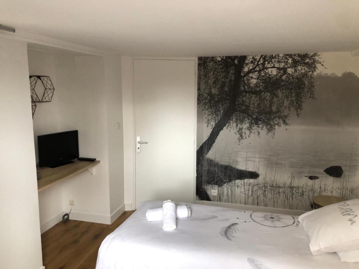 Le gite du Frene Poses Extérieur photo